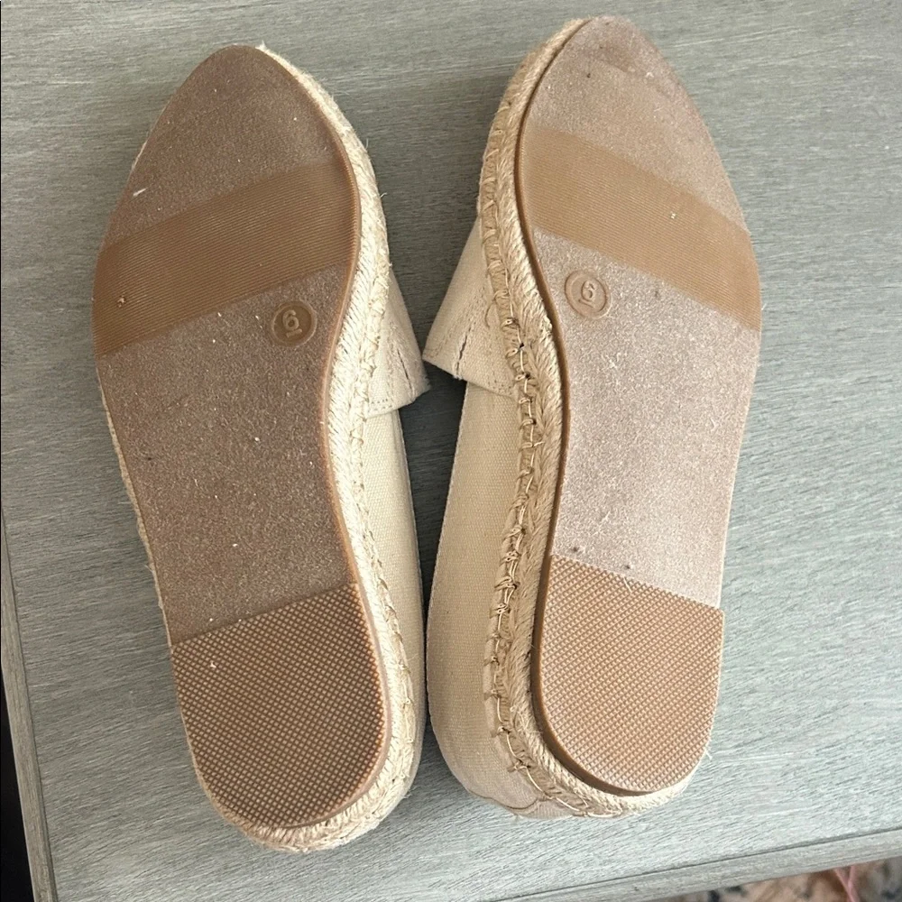 a new day Beige Canvas Espadrilles with Black Cap Toe size 6 NWOT